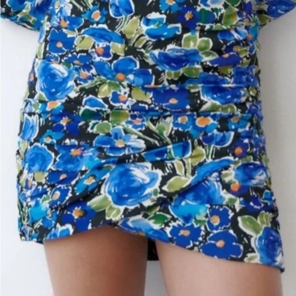 Zara Dresses & Skirts - Zara Blue Floral Mini Skirt